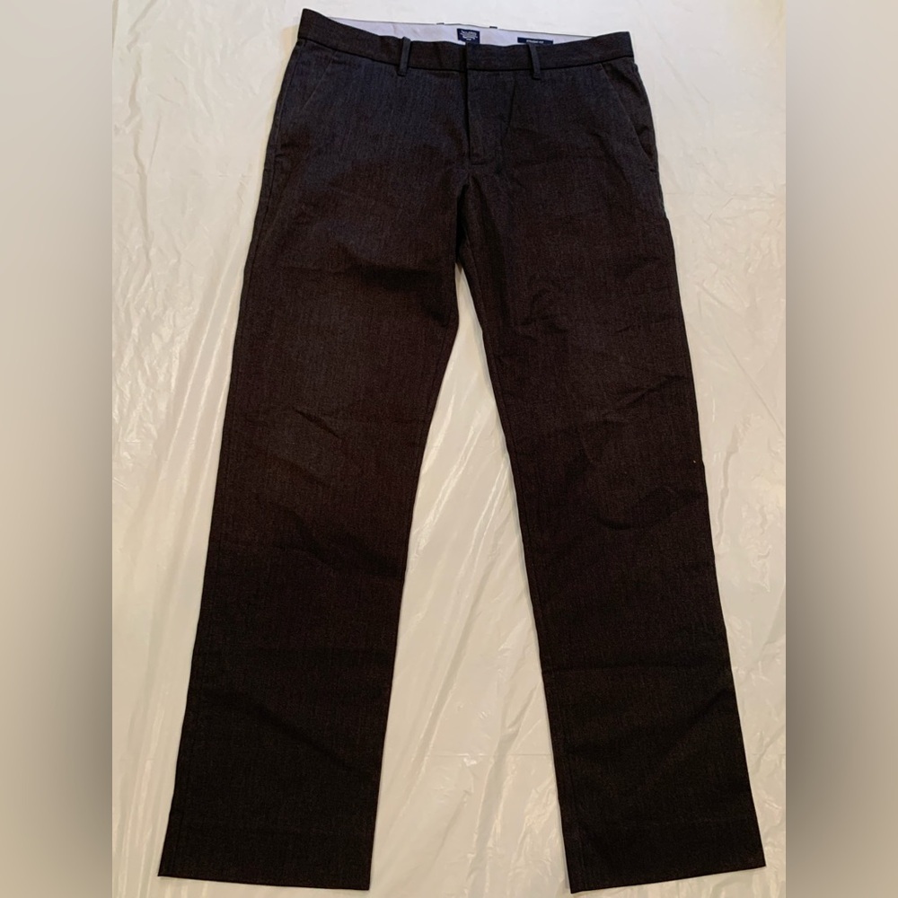 Gap Khakis Tailored Straight Fit Men's Dark Grey Pants Size 33x32